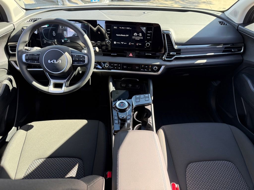 Used 2025 Kia Sportage LX image 16