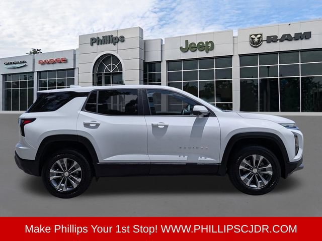 Used 2026 Chevrolet Equinox LT FWD image 2