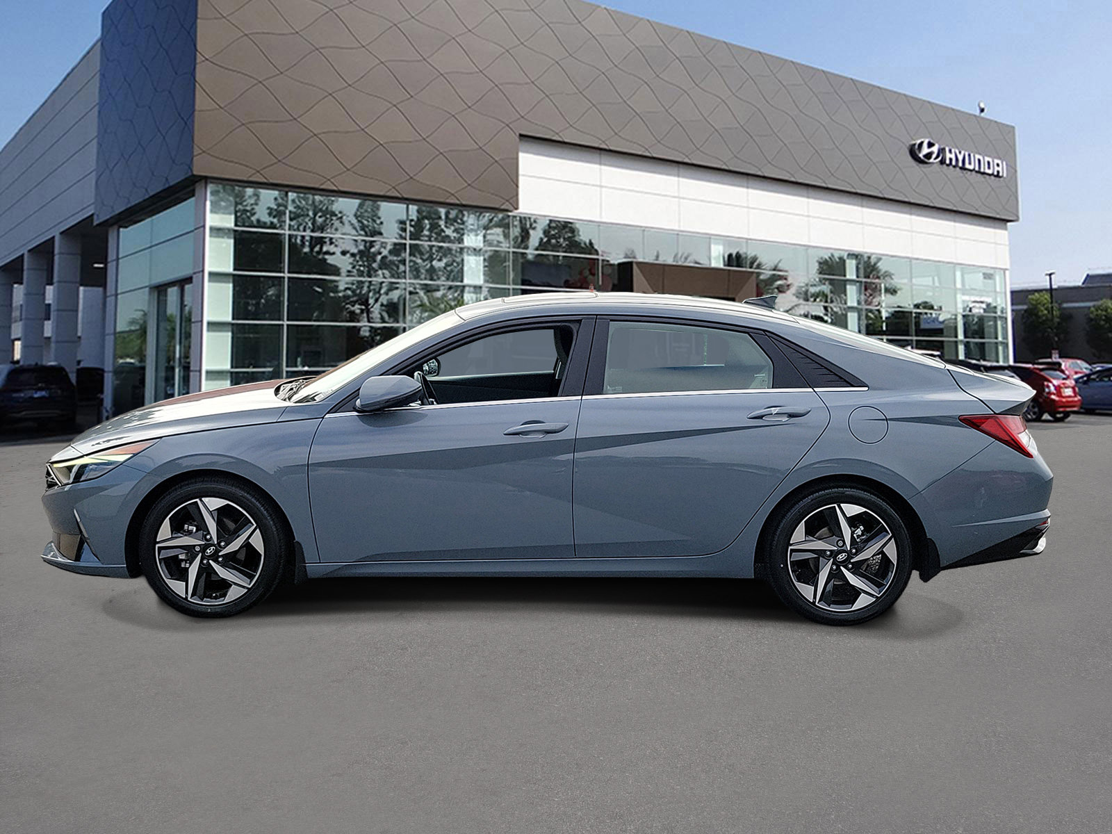 Certified 2023 Hyundai Elantra Limited w/ Cargo Package FWD image 3