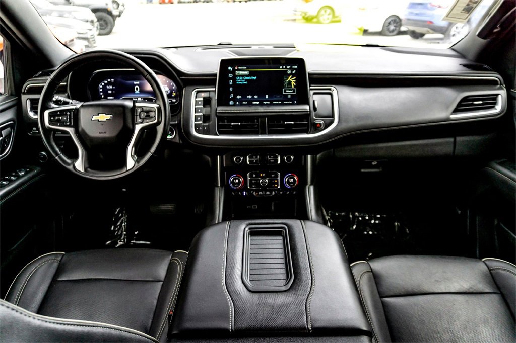 Used 2023 Chevrolet Suburban Premier image 29