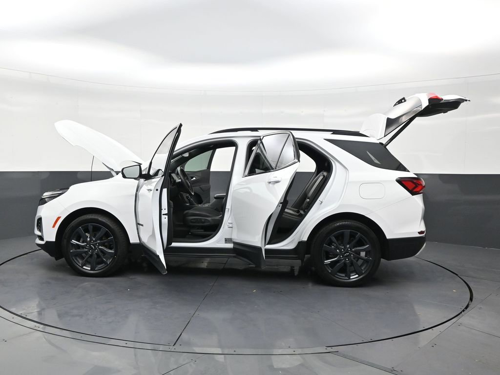 Used 2023 Chevrolet Equinox RS image 31