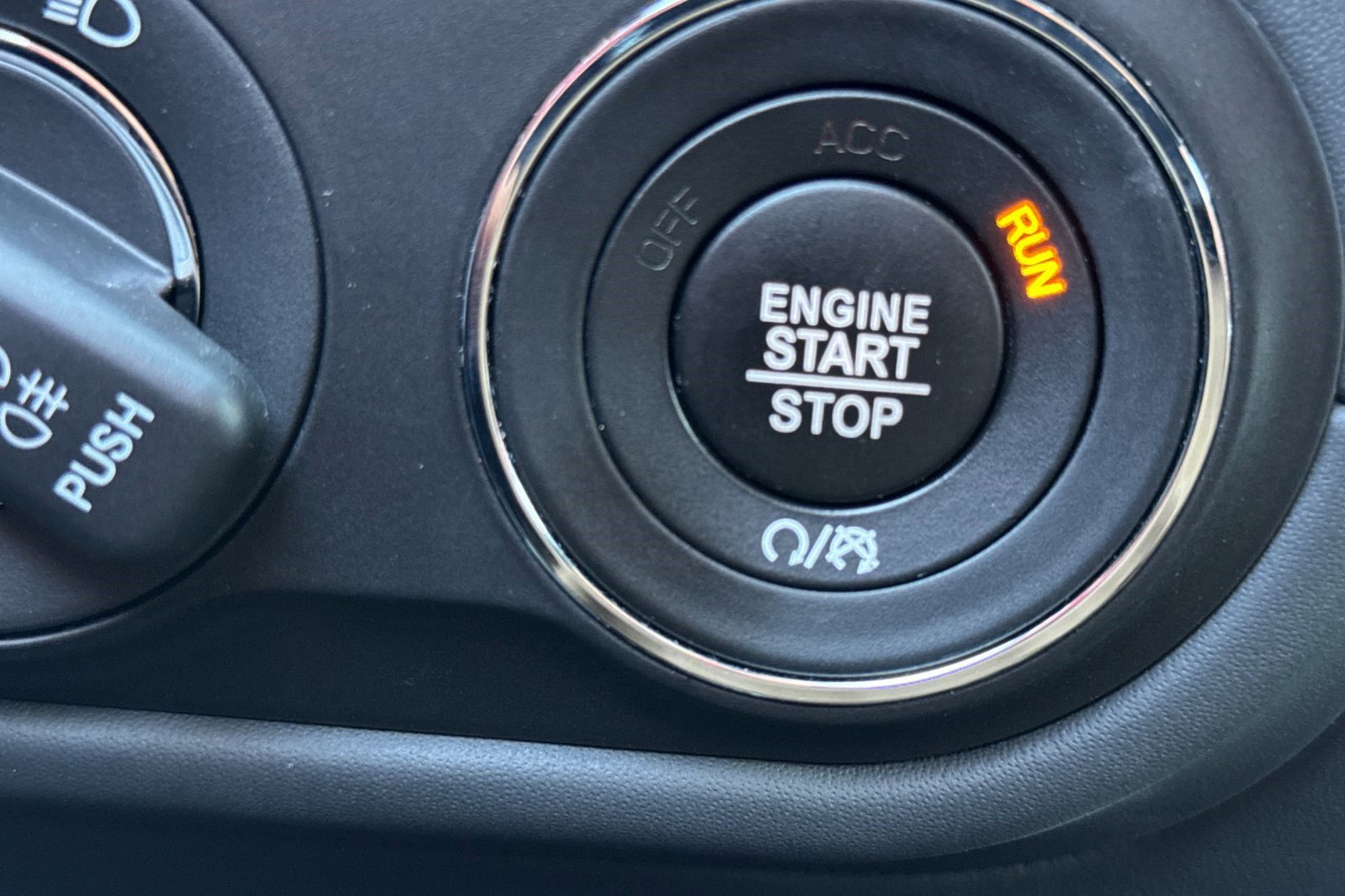 Used 2023 Maserati Levante Trofeo image 35