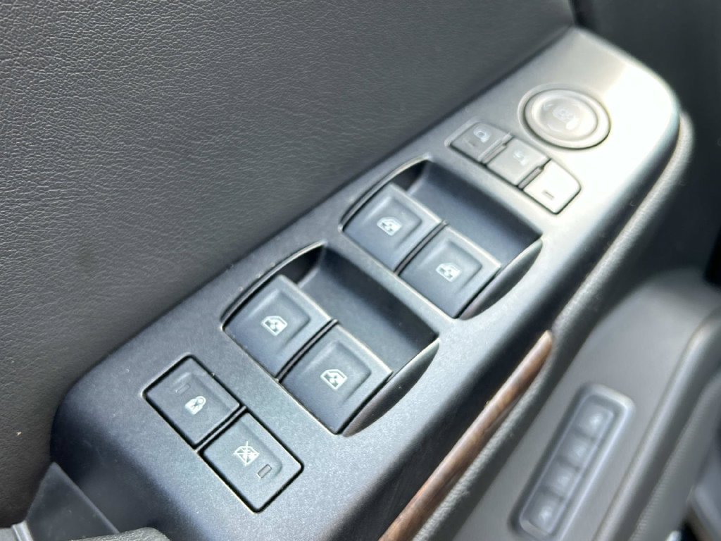 Used 2019 Chevrolet Tahoe LT AWD/4WD image 19