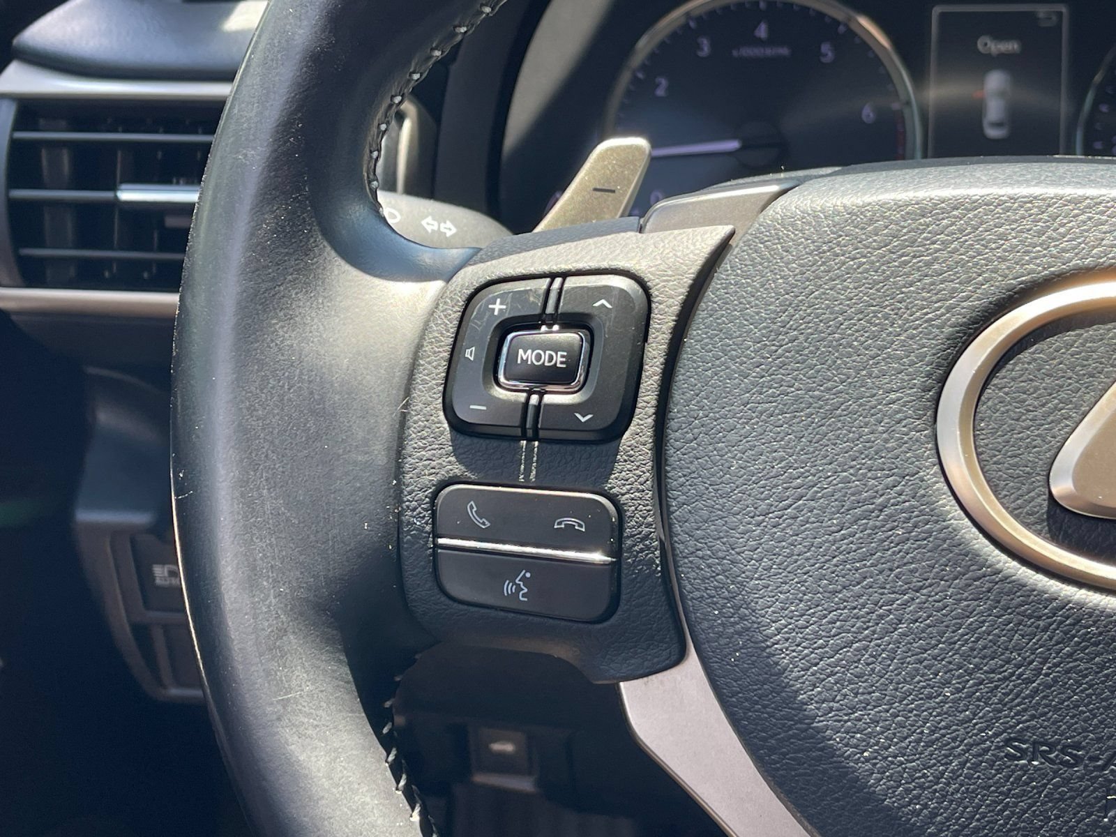 Used 2017 Lexus IS 200t RWD image 26