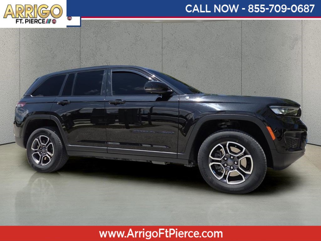 Used 2022 Jeep Grand Cherokee Trailhawk w/ Advanced Protech Group II AWD/4WD image 1