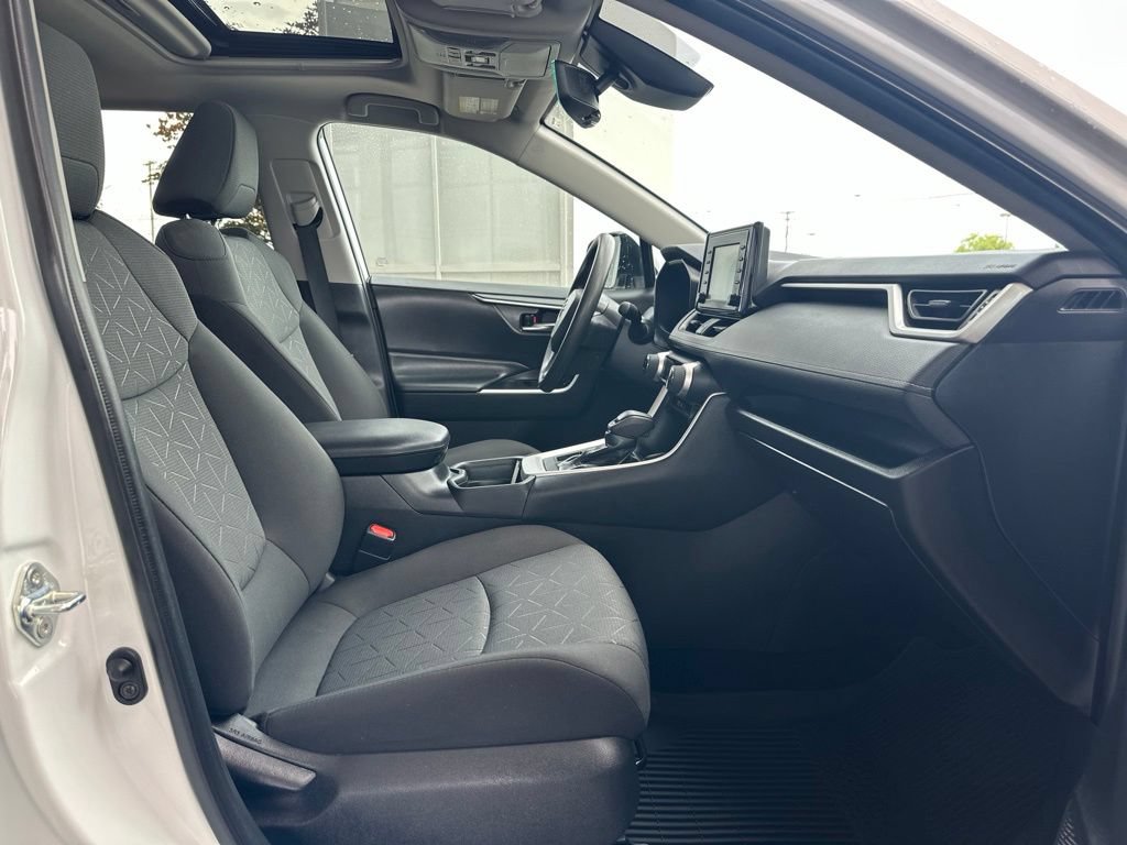 Certified 2021 Toyota RAV4 XLE w/ Convenience Package AWD/4WD image 12