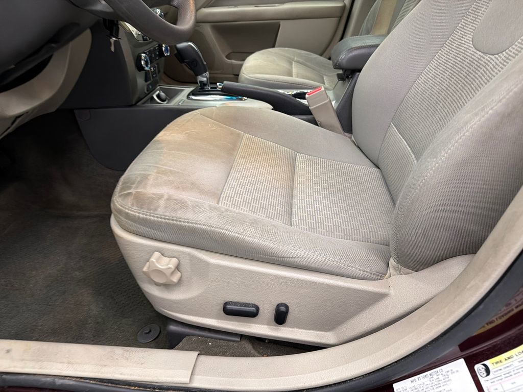 Used 2011 Ford Fusion SE w/ 202A Rapid Spec Order Code image 10