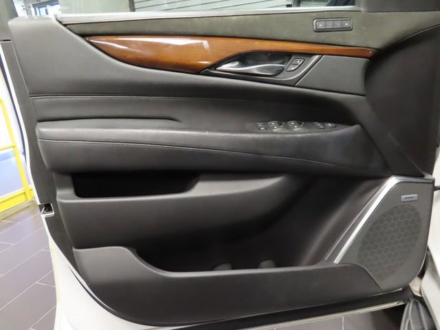 Used 2019 Cadillac Escalade Premium Luxury w/ LPO, Radiant Package image 9