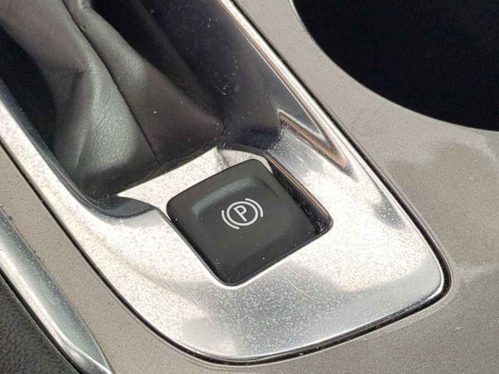 Used 2025 Chevrolet Malibu LT FWD image 25