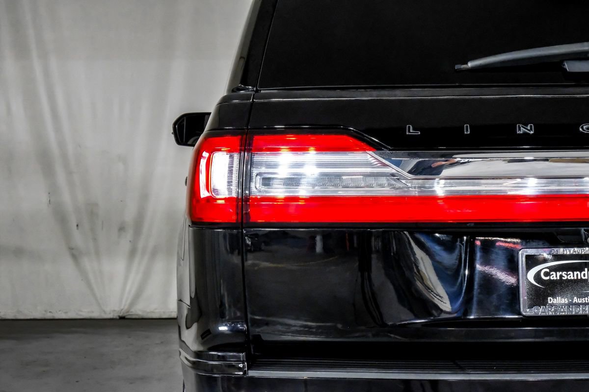 Used 2020 Lincoln Navigator Black Label w/ Cargo Convenience Package AWD/4WD image 44