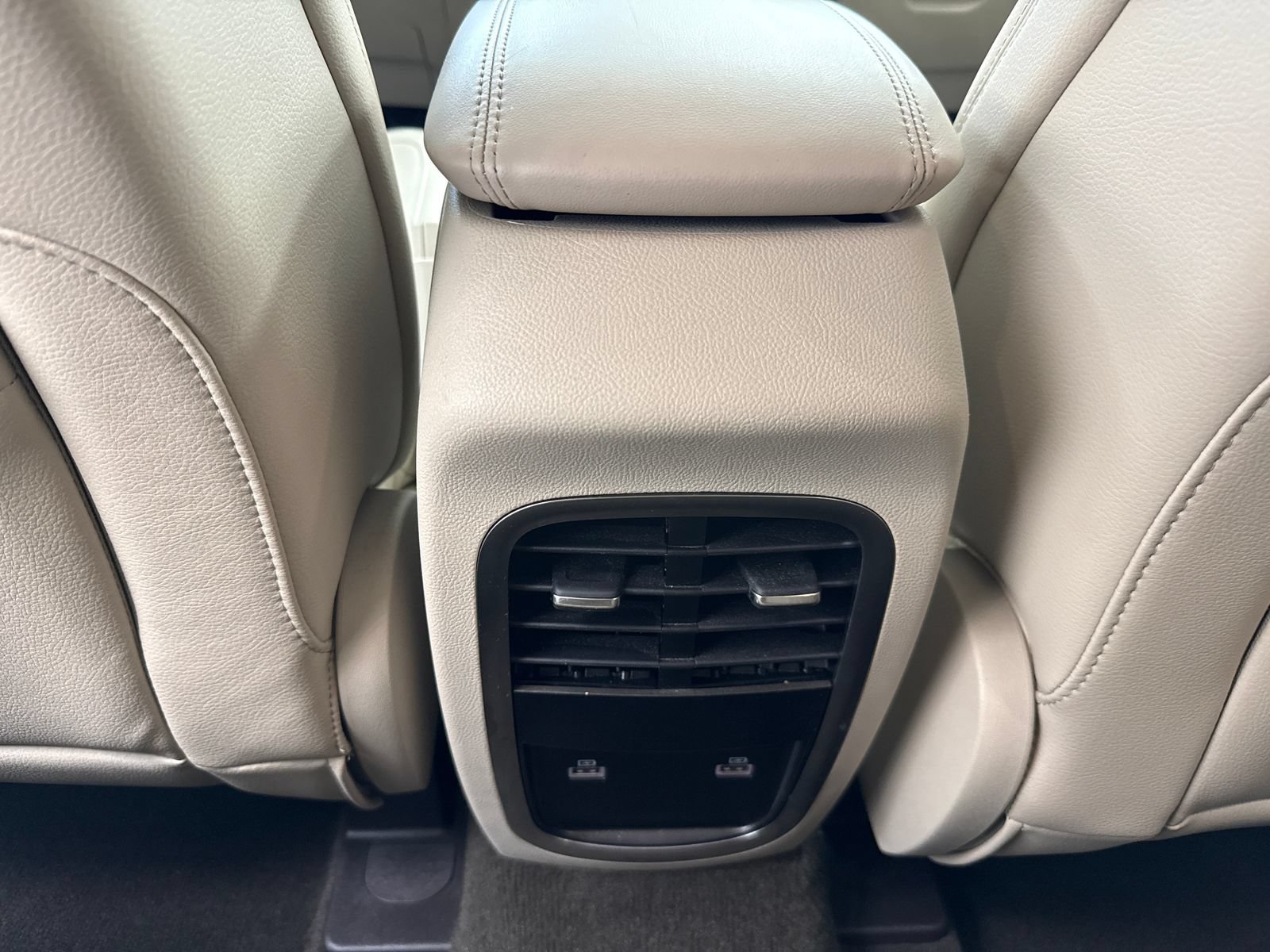 Used 2019 Lincoln MKC Premiere FWD image 38