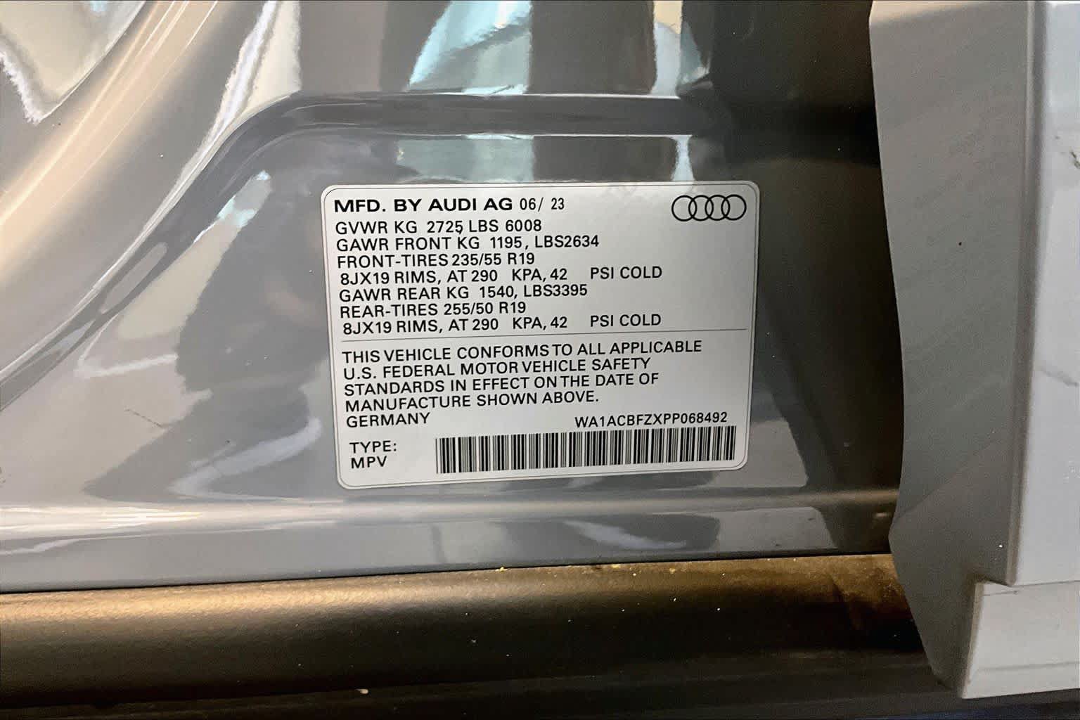 Used 2023 Audi Q4 e-tron Premium w/ Convenience Package RWD image 32