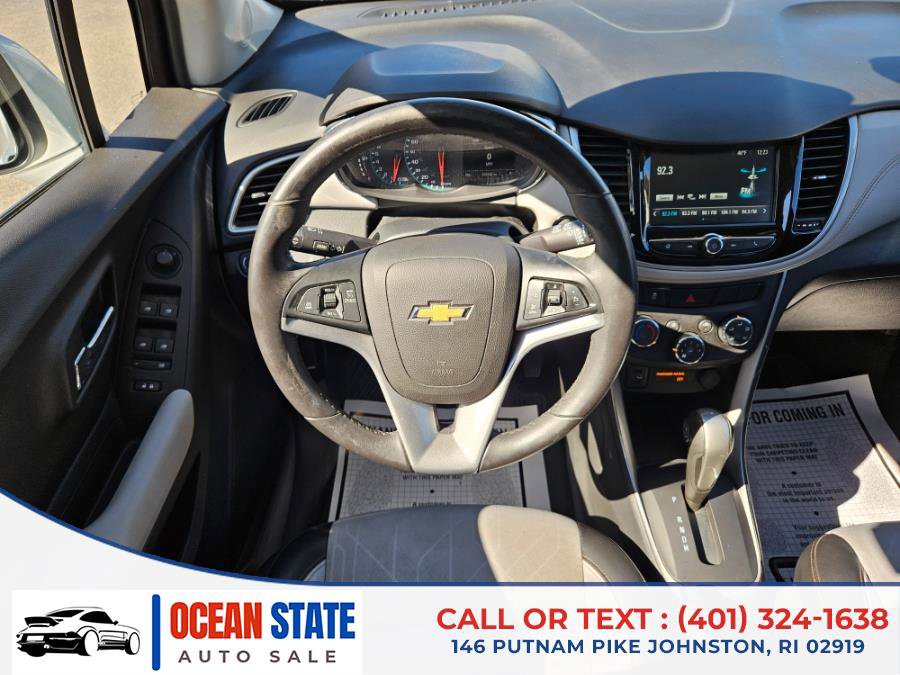 Used 2017 Chevrolet Trax LT w/ LT Convenience Package image 16