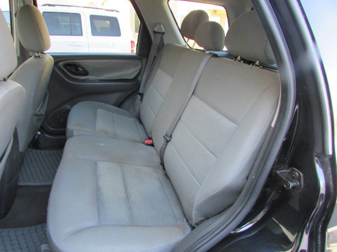 Used 2006 Ford Escape XLT image 17