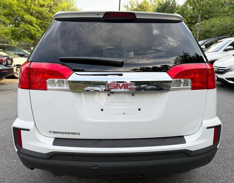 Used 2017 GMC Terrain SLE FWD image 6
