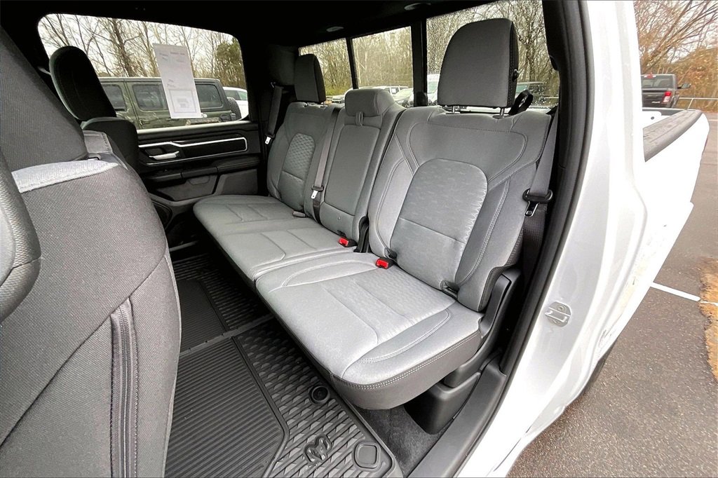 New 2026 RAM 1500 4x4 Crew Cab image 10