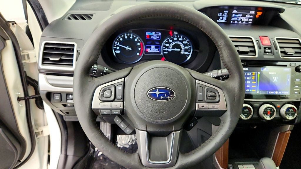 Used 2018 Subaru Forester 2.5i Touring AWD/4WD image 14