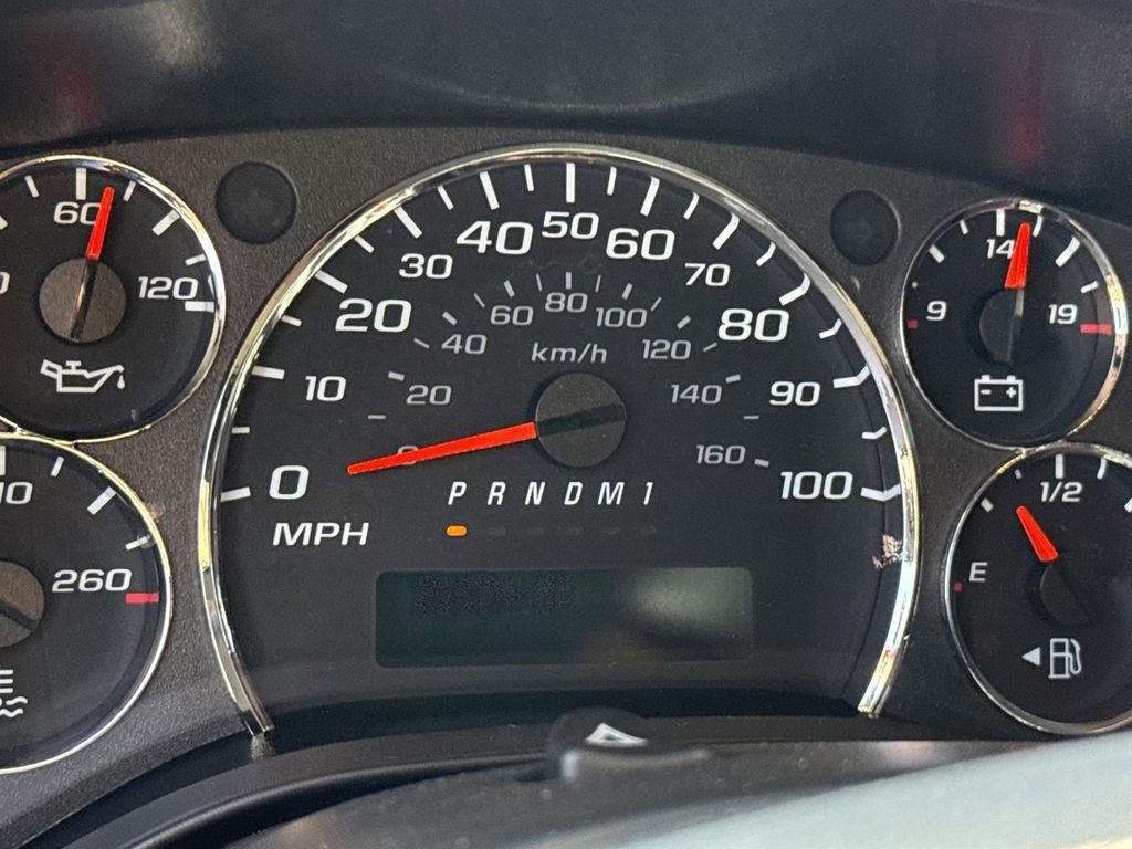 Used 2024 GMC Savana 2500 w/ Driver Convenience Package image 11