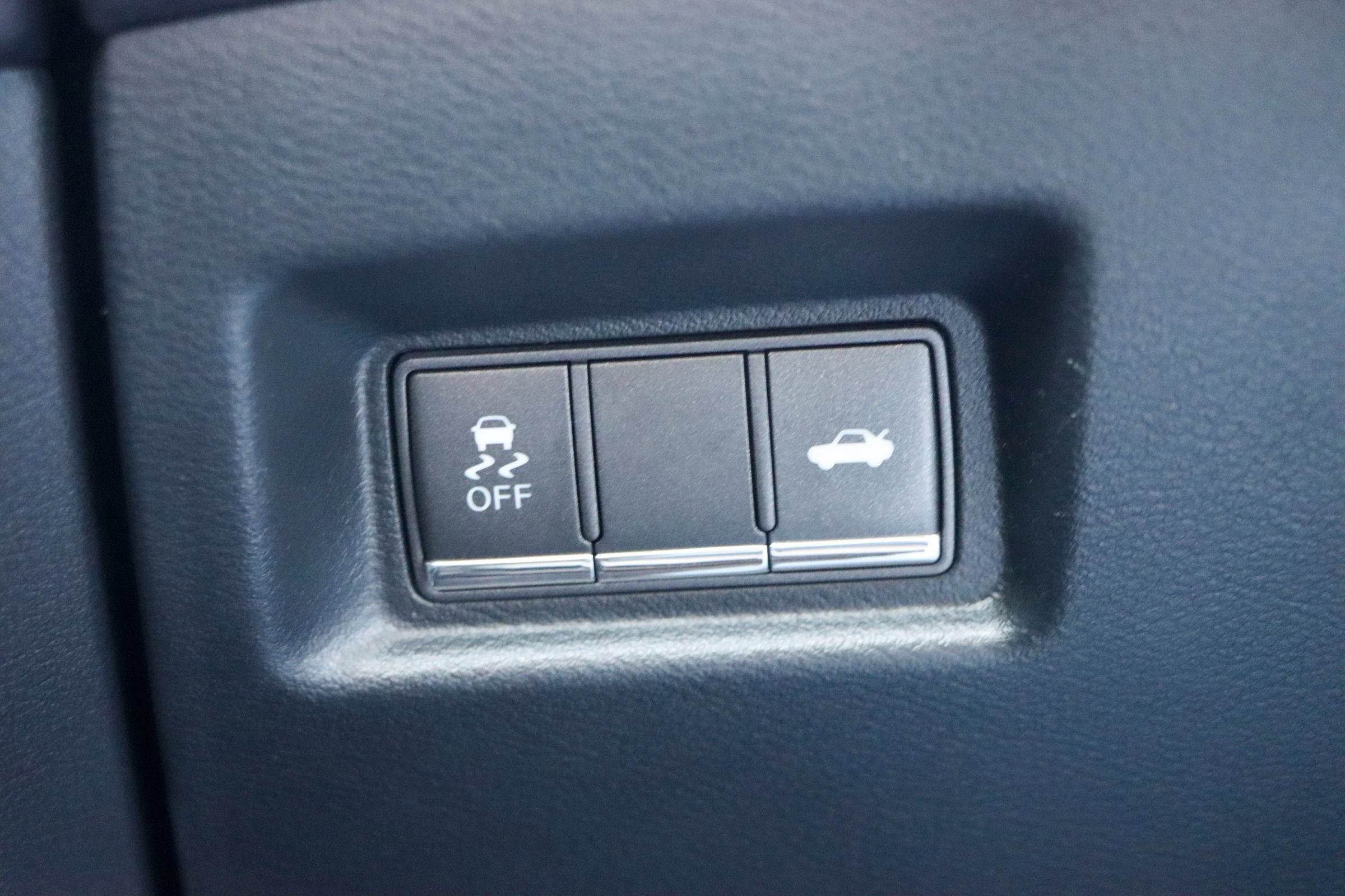 Used 2015 INFINITI Q50 Premium w/ Navigation Package AWD/4WD image 30