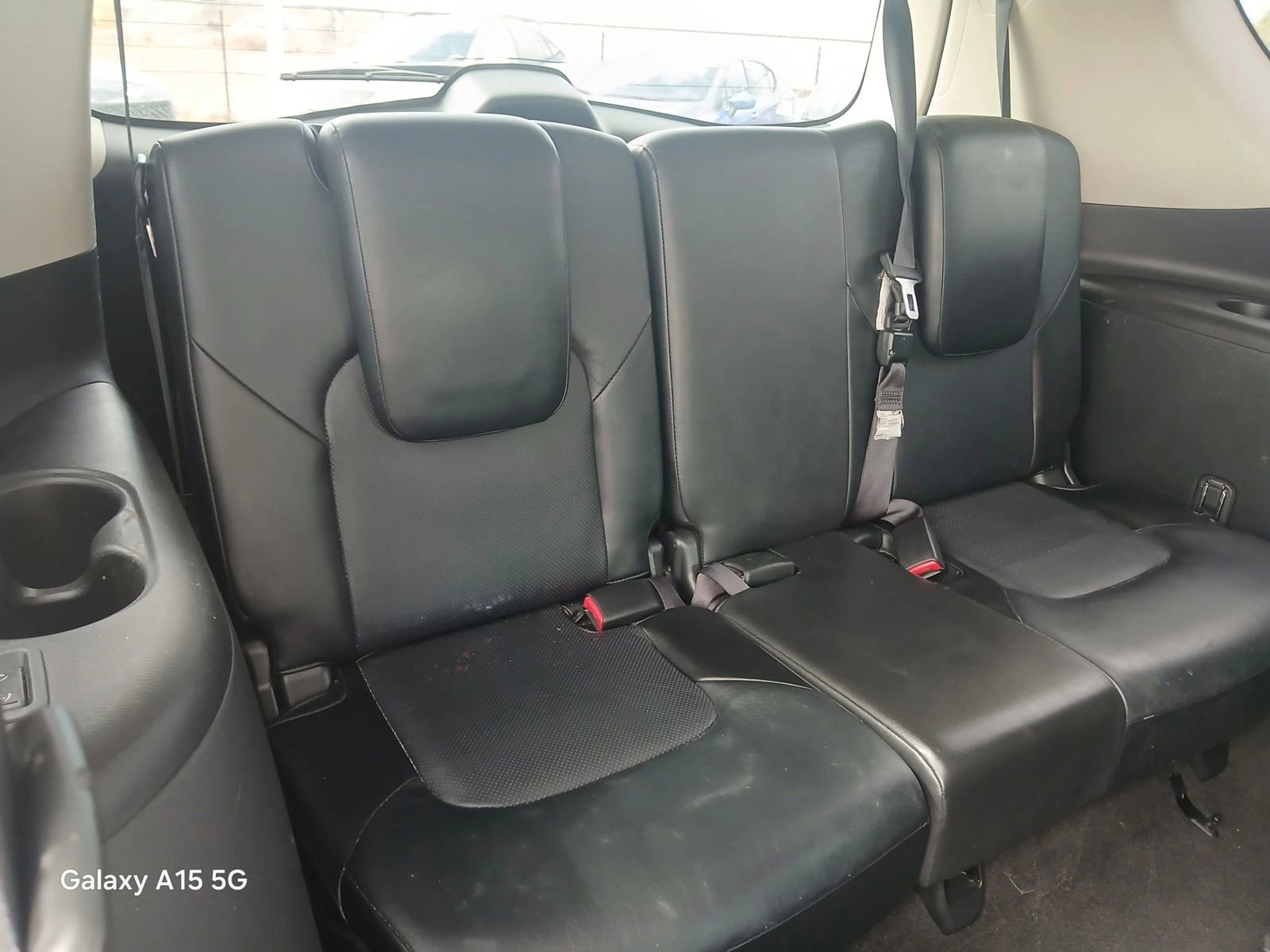 Used 2014 INFINITI QX80 4WD w/ Deluxe Touring Package image 16