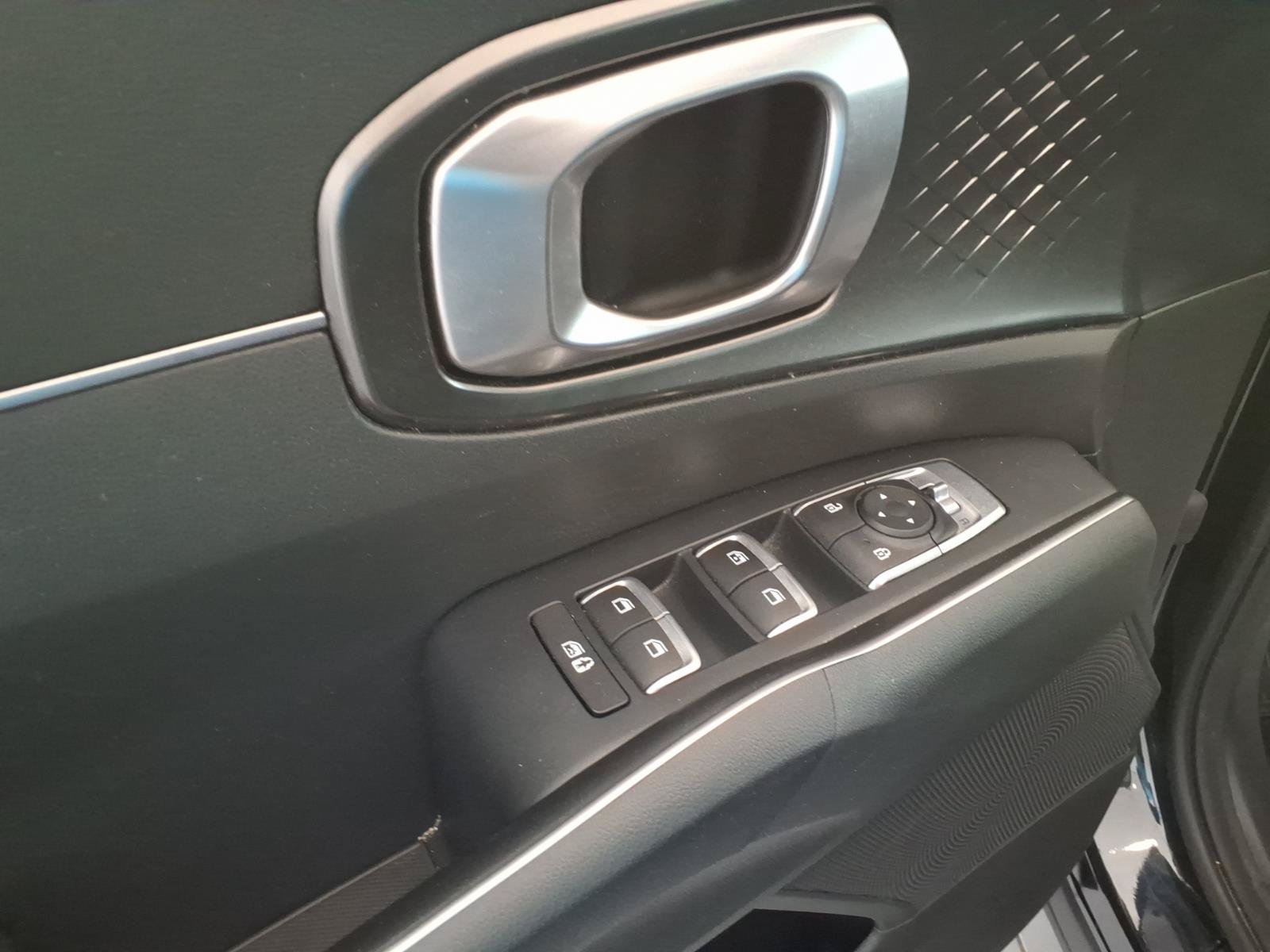 Used 2022 Kia Sorento S AWD/4WD image 12