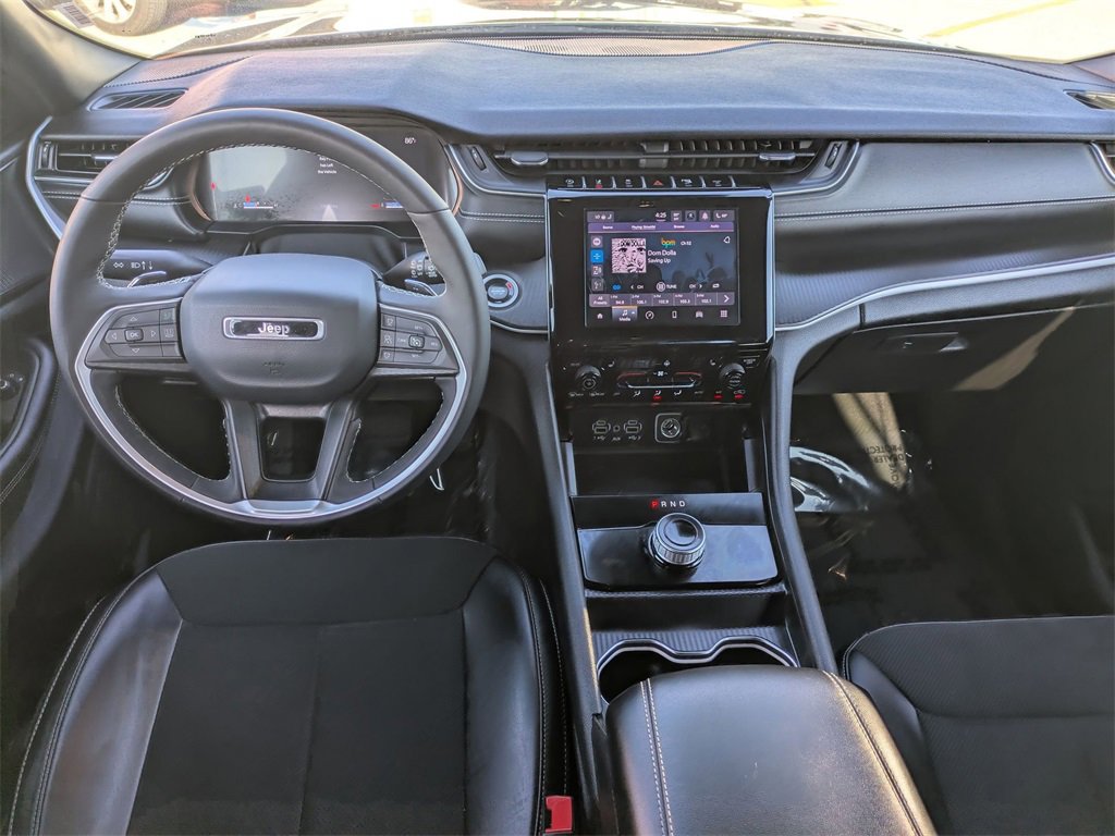 Used 2024 Jeep Grand Cherokee L Laredo image 25