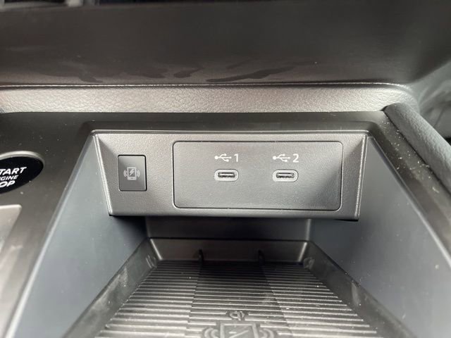 New 2025 Nissan Kicks SR image 23