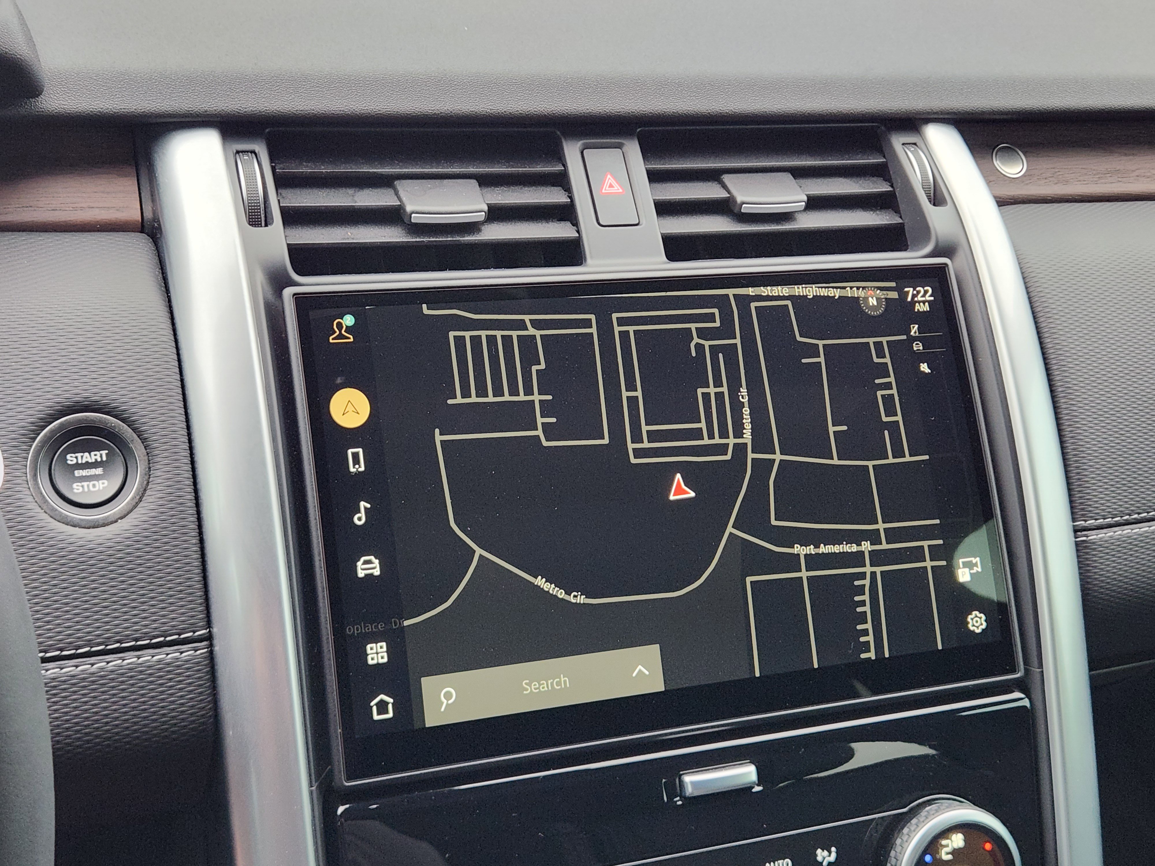 Certified 2025 Land Rover Discovery Dynamic SE AWD/4WD image 18