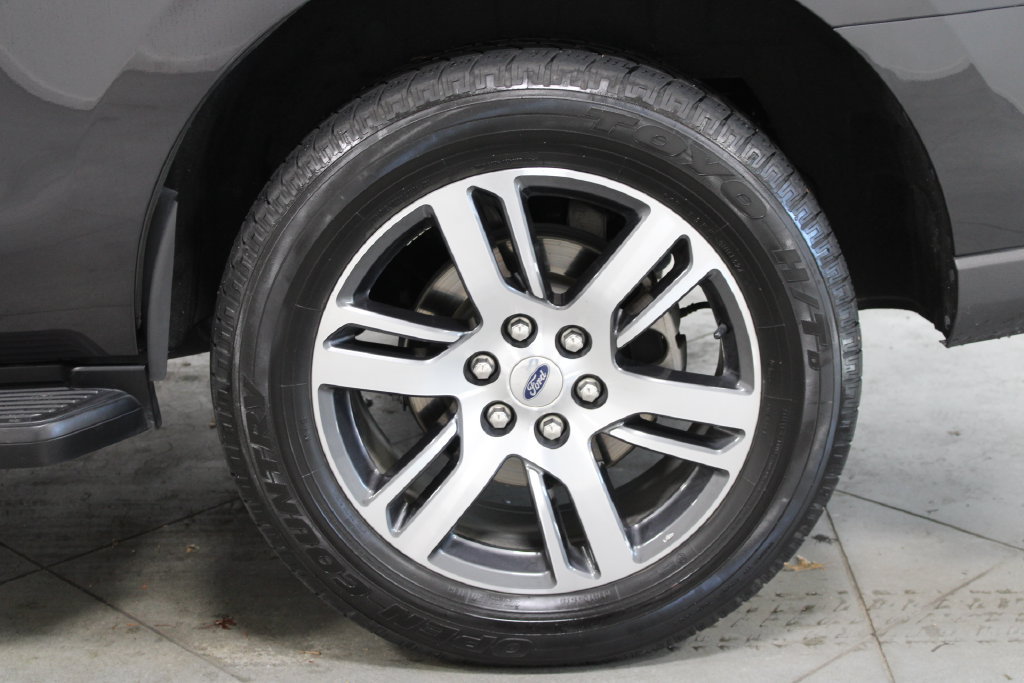 Used 2024 Ford Expedition Limited RWD image 16