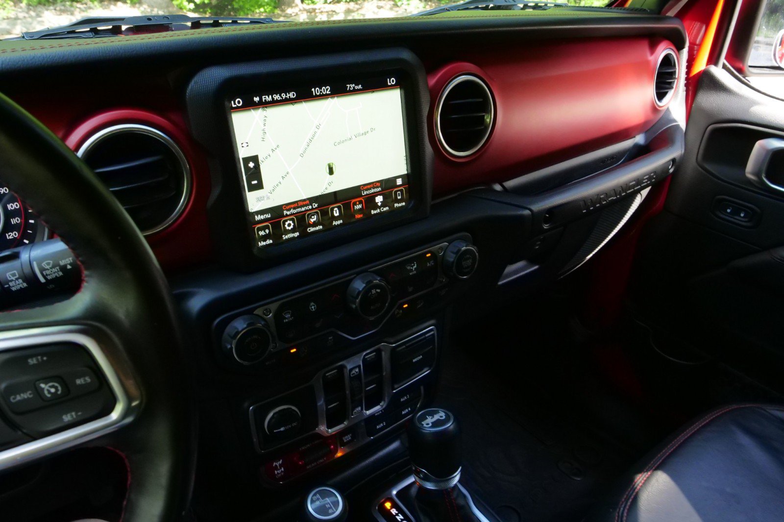 Used 2018 Jeep Wrangler Unlimited Rubicon AWD/4WD image 9