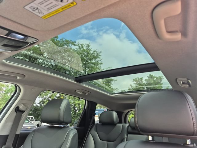 Used 2023 Hyundai Santa Fe Limited AWD/4WD image 30