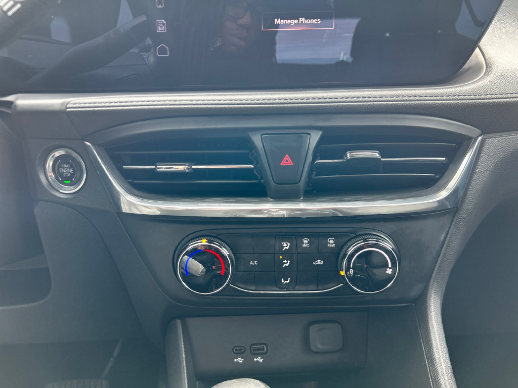Certified 2024 Buick Encore GX Preferred FWD image 26