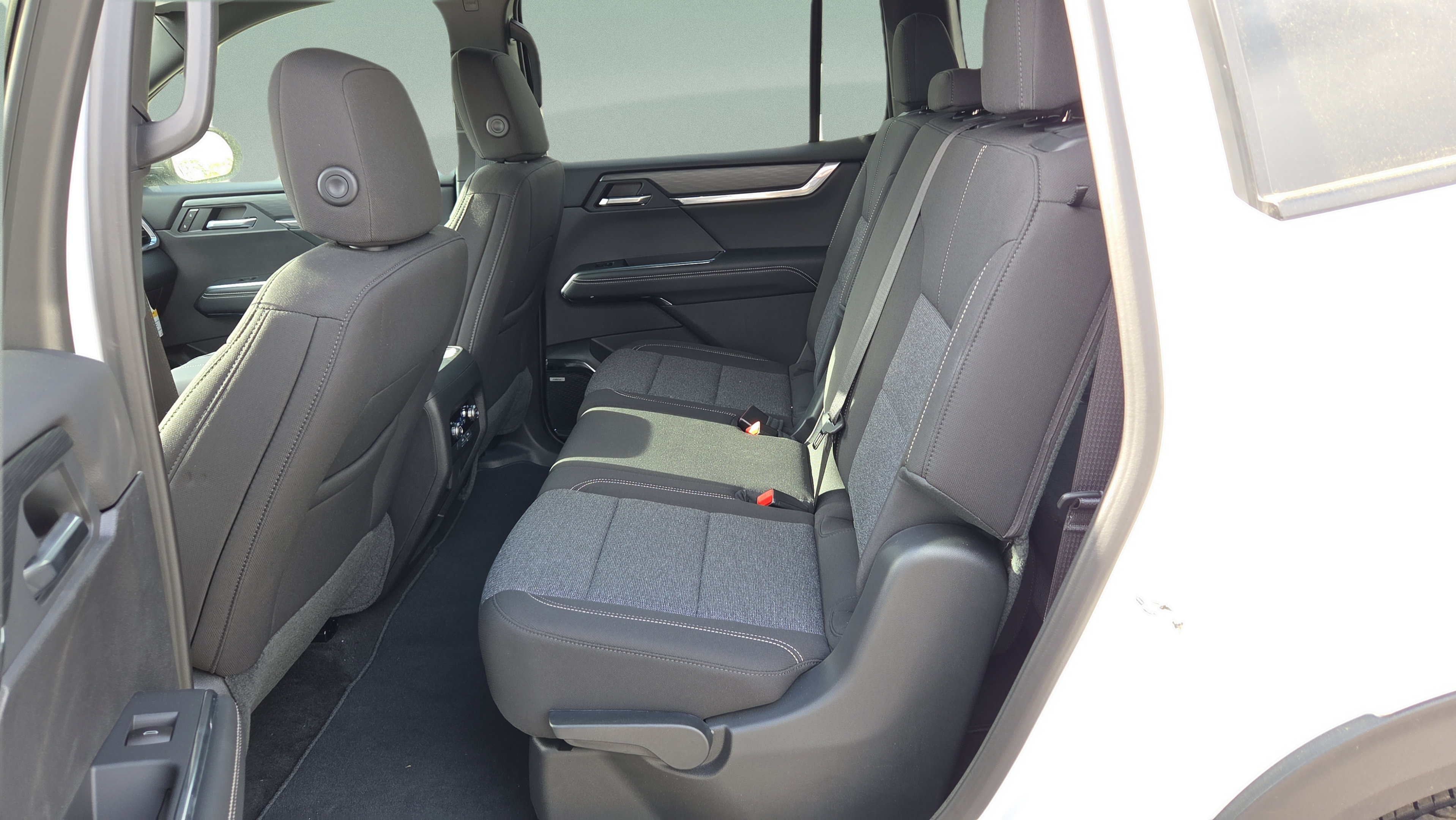 New 2026 GMC Acadia Elevation FWD image 25