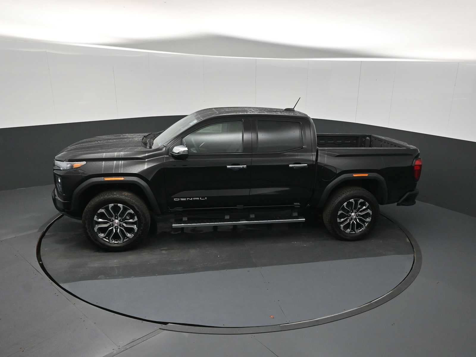 New 2026 GMC Canyon Denali AWD/4WD image 13
