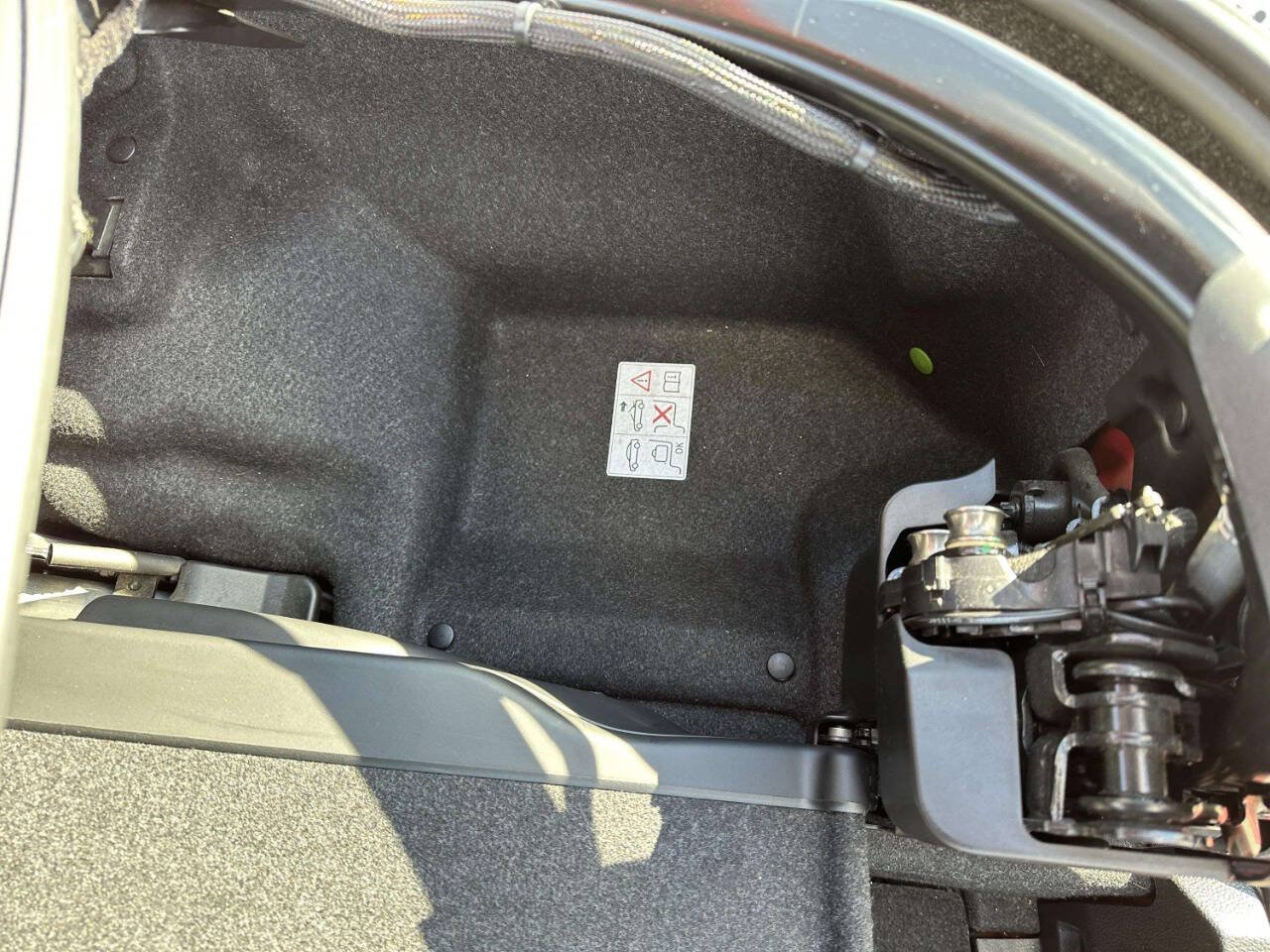 Used 2014 BMW 428i xDrive Convertible AWD/4WD image 9