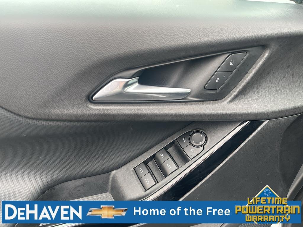 Used 2025 Chevrolet Equinox LT AWD/4WD image 23