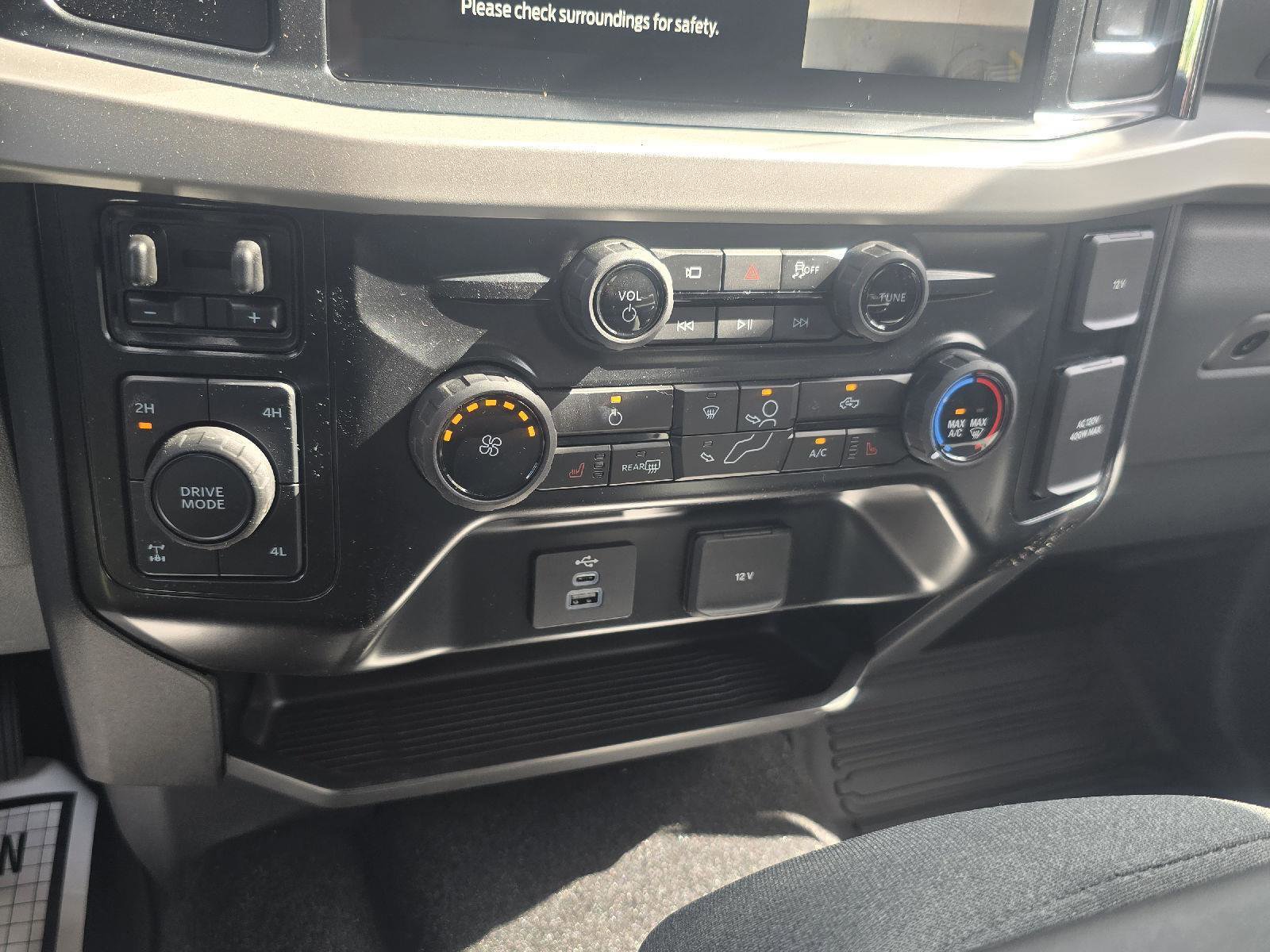 New 2025 Ford F350 XLT w/ Black Appearance Package image 21