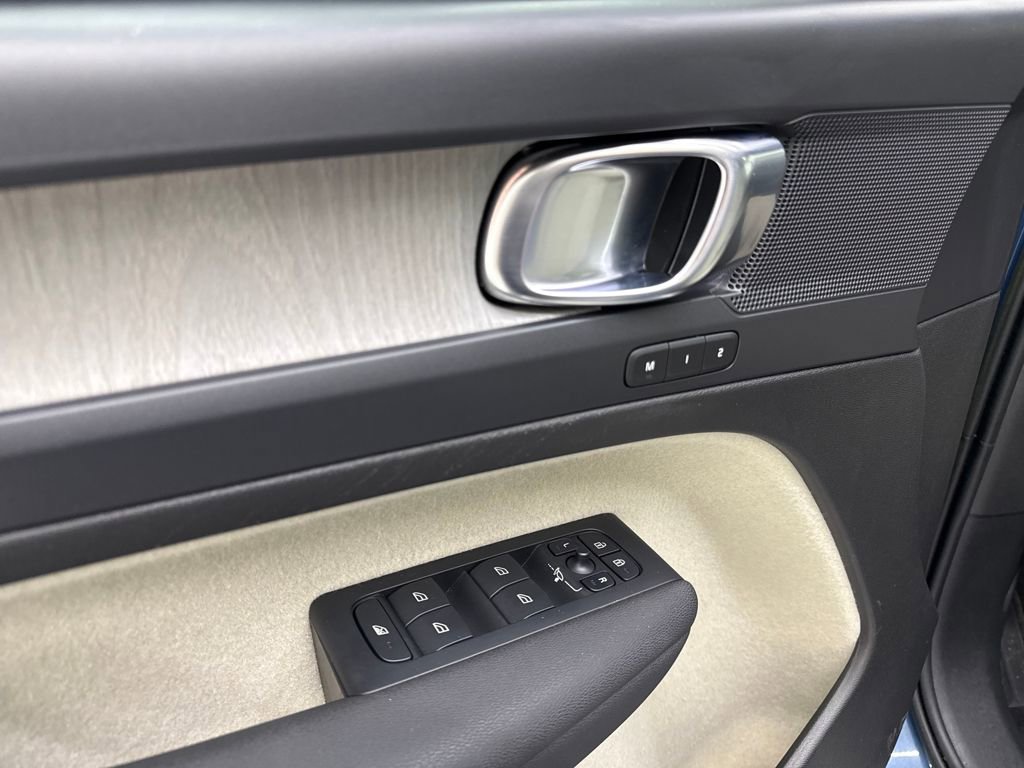 Used 2023 Volvo XC40 B5 Plus w/ Driver Assist Package image 13