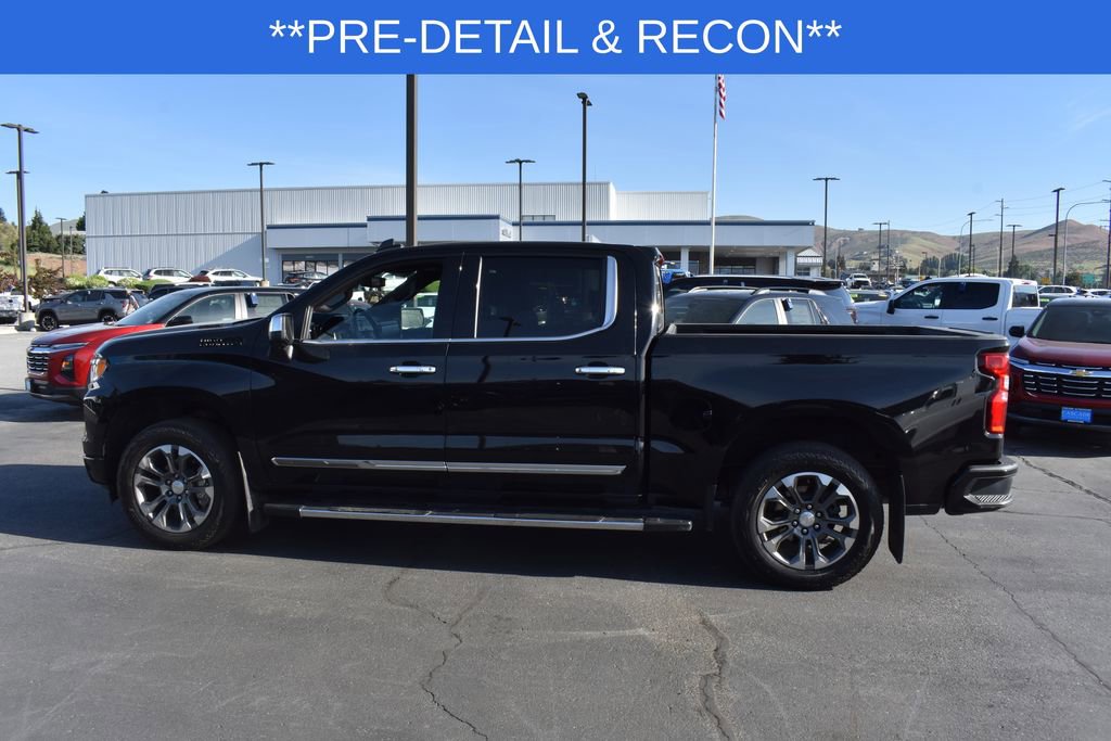 Used 2022 Chevrolet Silverado 1500 High Country w/ Max Trailering Package AWD/4WD image 2