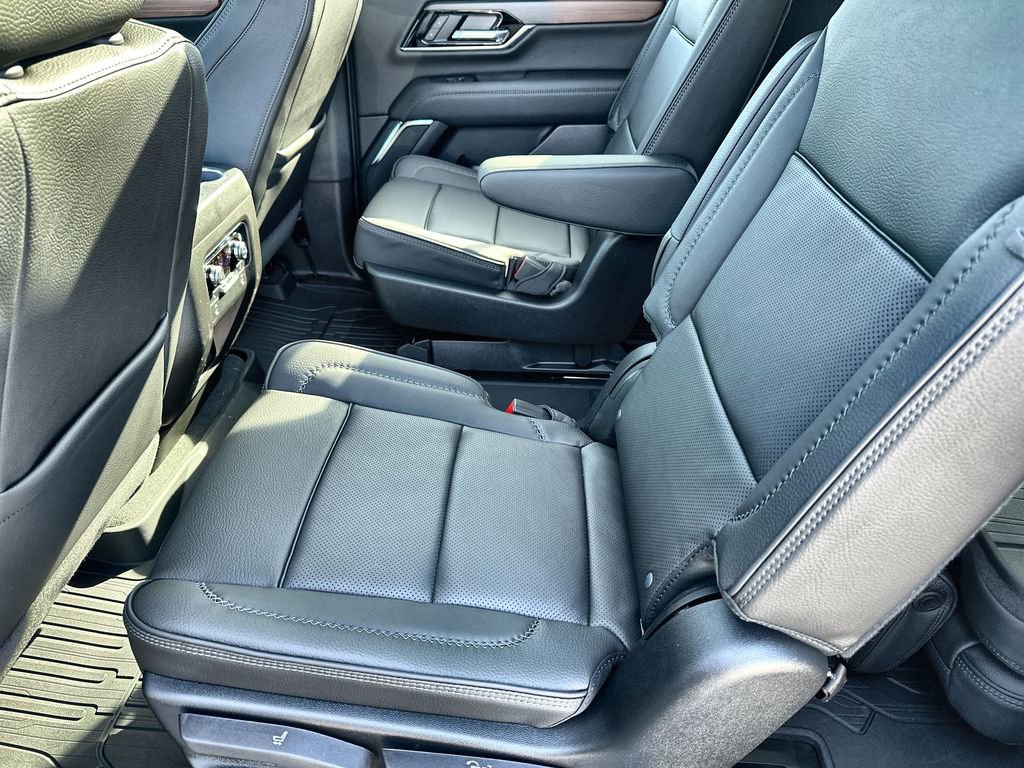 New 2026 GMC Yukon XL Denali w/ Sun & Power Step Package AWD/4WD image 16