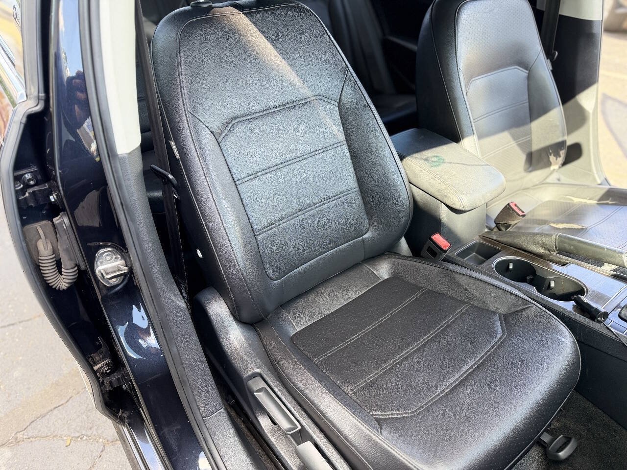 Used 2017 Volkswagen Passat 1.8T SE w/ SE Lighting Package FWD image 12