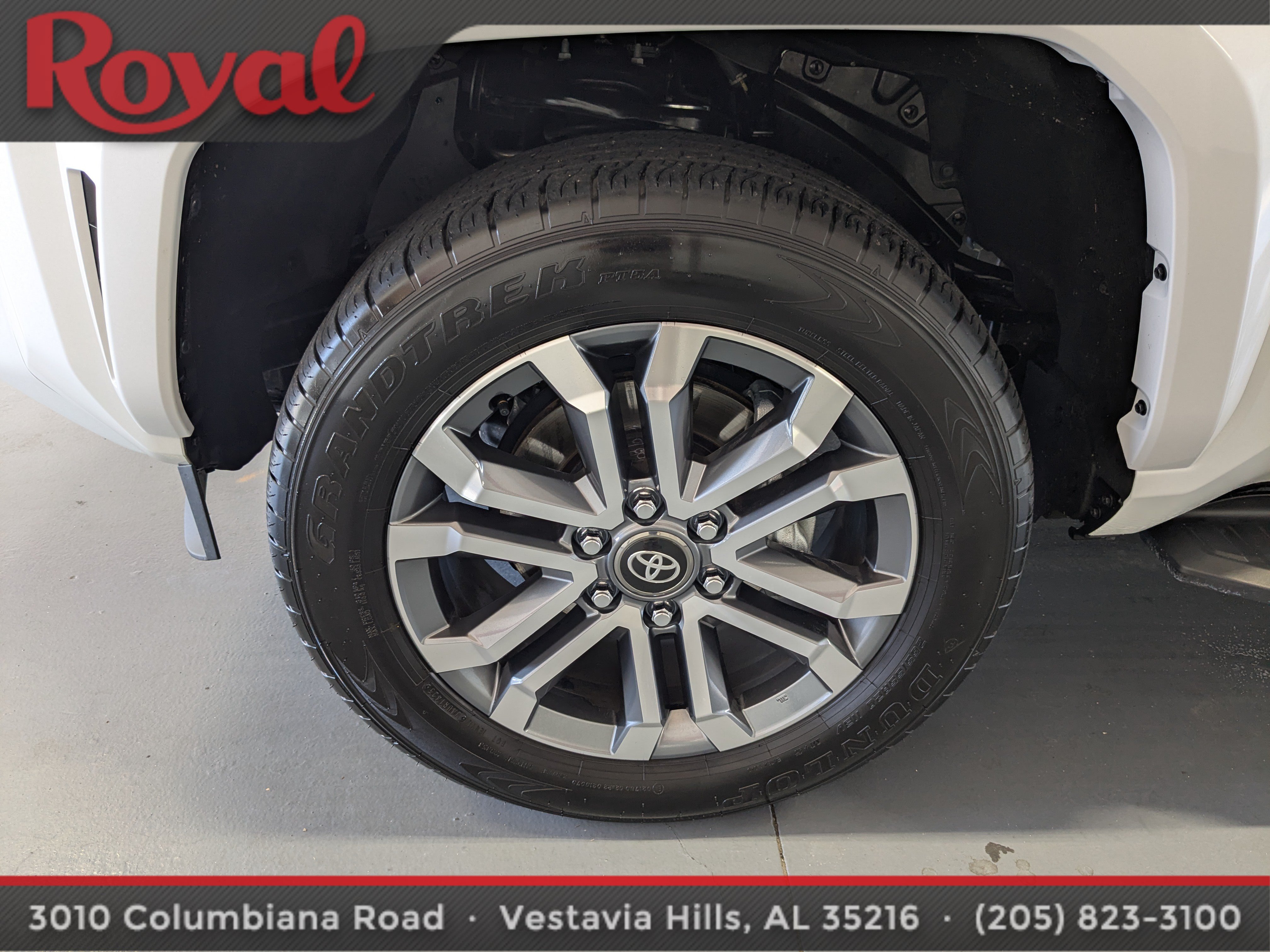 Used 2025 Toyota 4Runner Limited RWD image 28