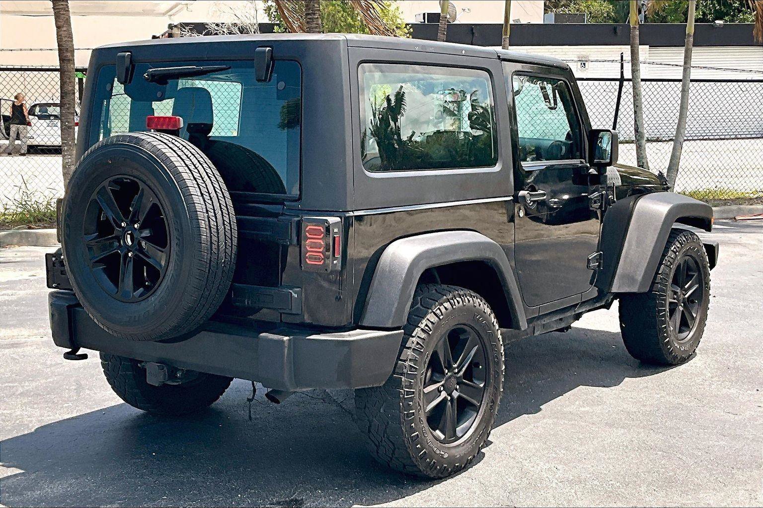 Used 2012 Jeep Wrangler Sport AWD/4WD image 6