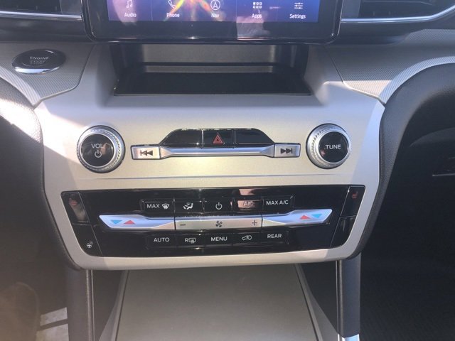 Used 2023 Ford Explorer XLT w/ Equipment Group 202A image 18