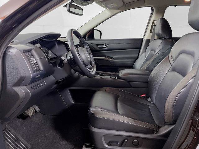 Certified 2022 Nissan Pathfinder SL w/ Lighting Package (N92) image 20