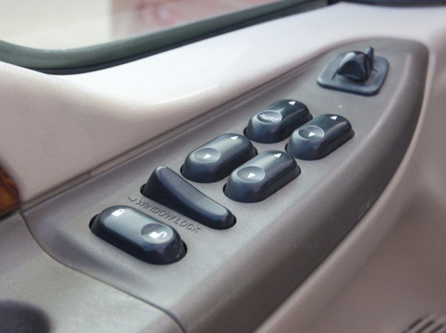 Used 2002 Ford Excursion Limited AWD/4WD image 13