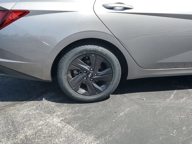 Certified 2023 Hyundai Elantra SEL FWD image 5