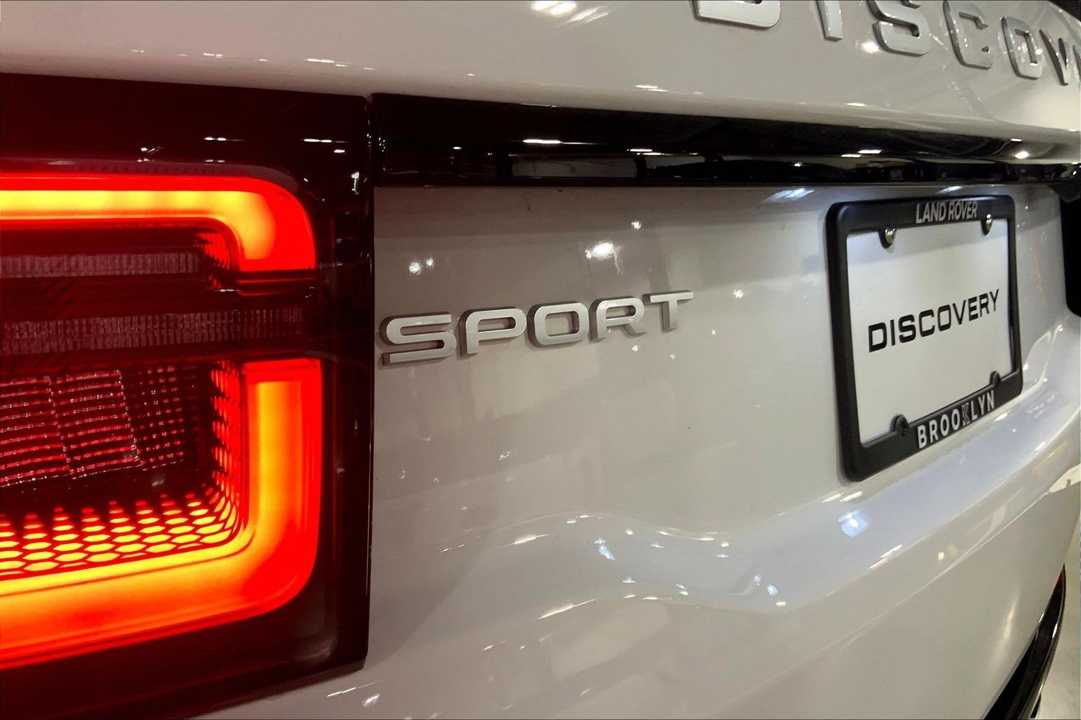 New 2025 Land Rover Discovery Sport S image 15