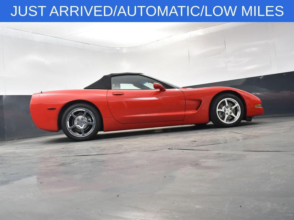 Used 2004 Chevrolet Corvette Convertible w/ Preferred Equipment Group RWD image 15