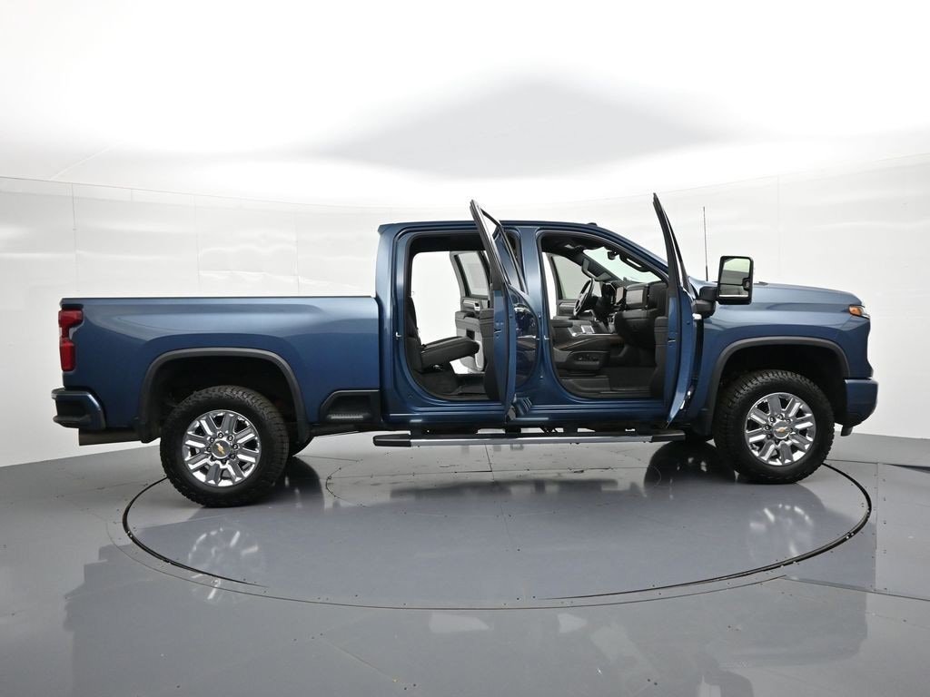 Used 2024 Chevrolet Silverado 3500 High Country w/ Z71 Off-Road Package AWD/4WD image 23